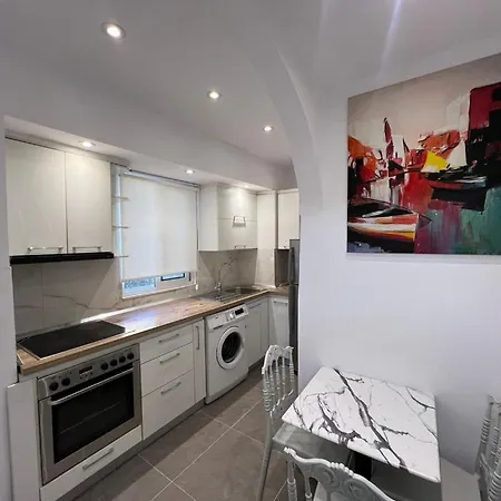 Leti Rr Muhamet Gjollesha 2 Appartement Tirana